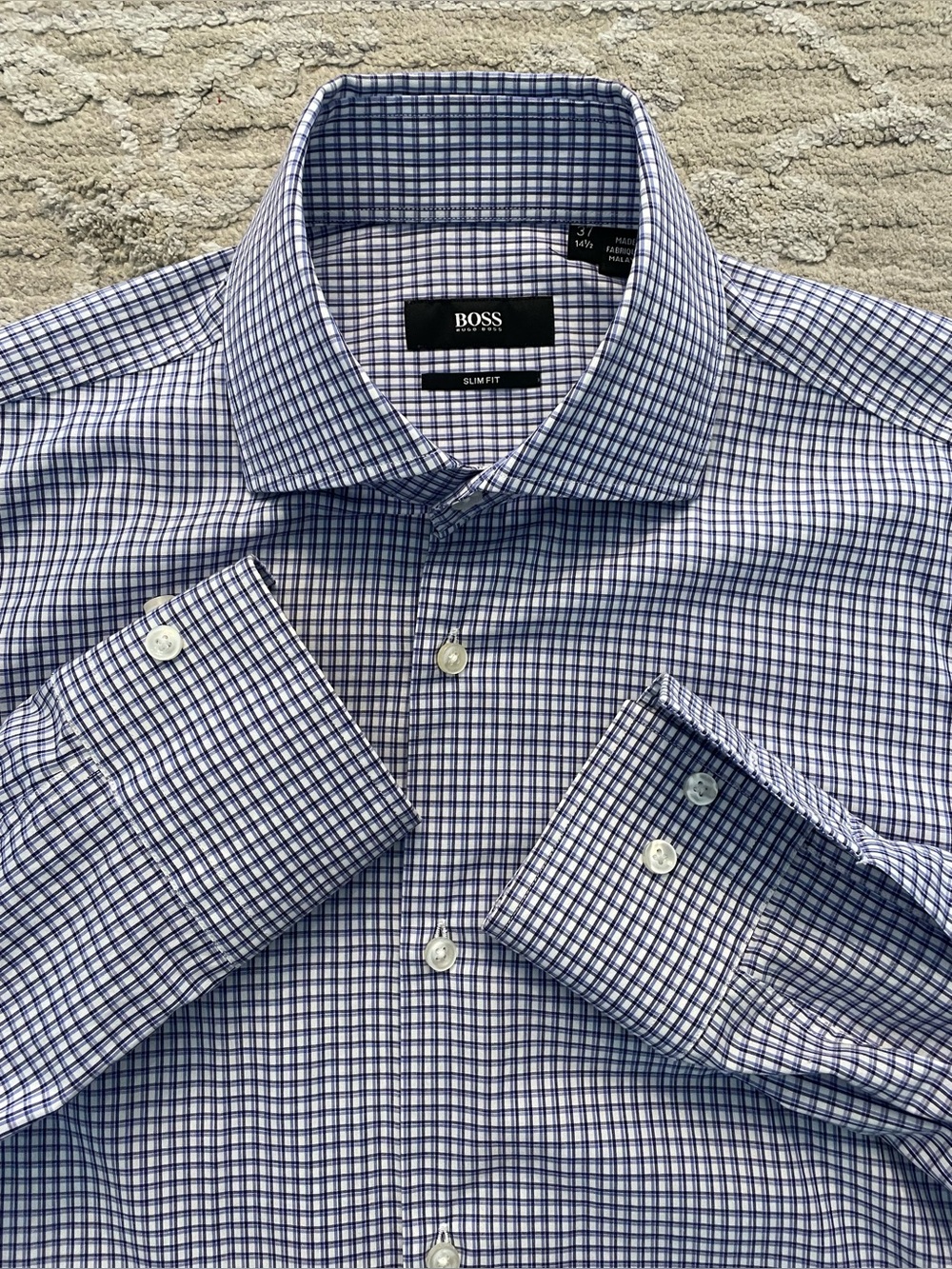 Hugo Boss - all cotton micro checkered dress shirt Size 37 (14.5” neck) men’s